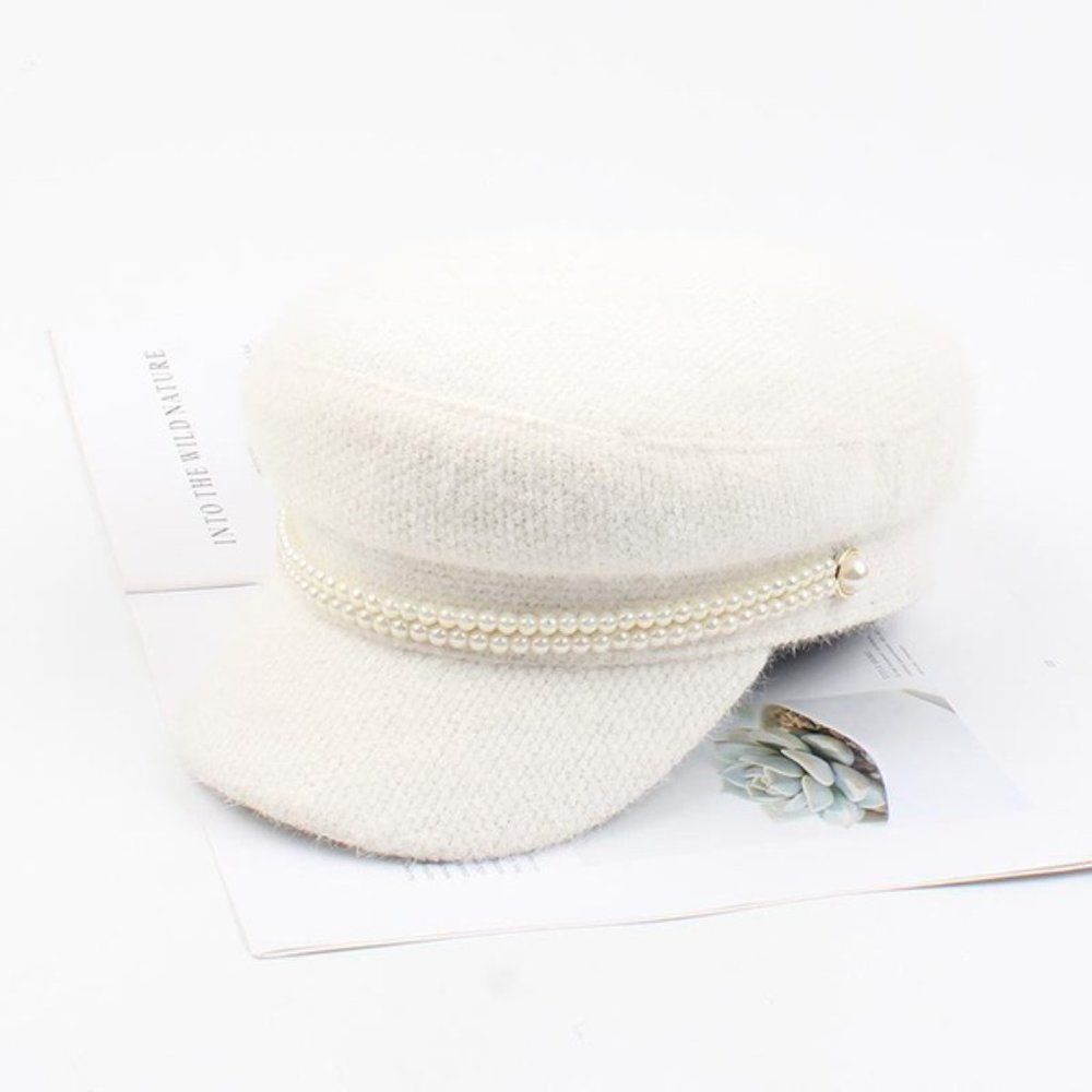 🖤 Ladies White Beret